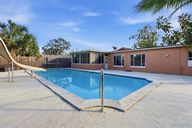 2019 W JOROME DRIVE, Tampa, FL 33612