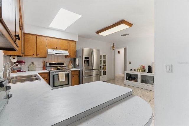 2019 W JOROME DRIVE, Tampa, FL 33612