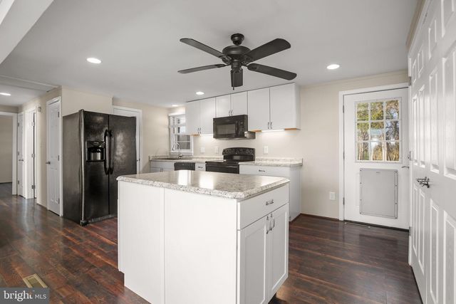 92 MCCARTY RD, Fredericksburg, VA 22405