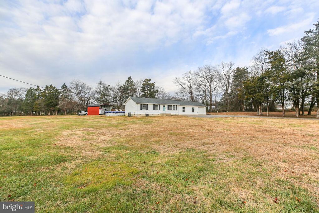 92 MCCARTY RD, Fredericksburg, VA 22405