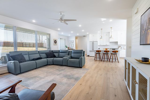 2619 E Olde Ivy Street, Springfield, MO 65804