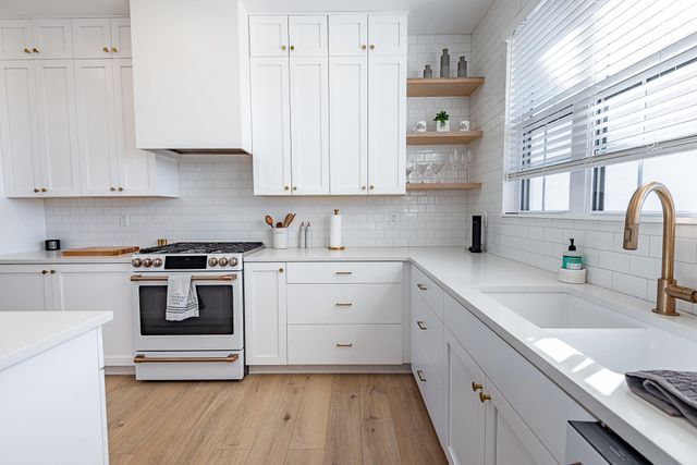 2619 E Olde Ivy Street, Springfield, MO 65804