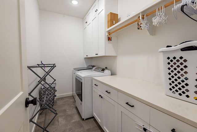 2619 E Olde Ivy Street, Springfield, MO 65804