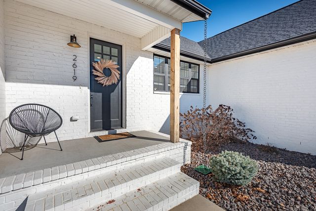 2619 E Olde Ivy Street, Springfield, MO 65804