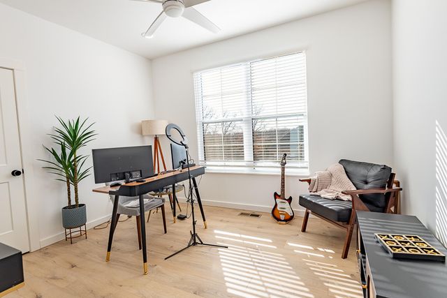 2619 E Olde Ivy Street, Springfield, MO 65804