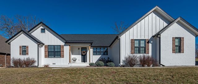 2619 E Olde Ivy Street, Springfield, MO 65804