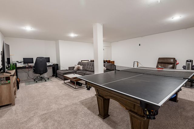 2619 E Olde Ivy Street, Springfield, MO 65804