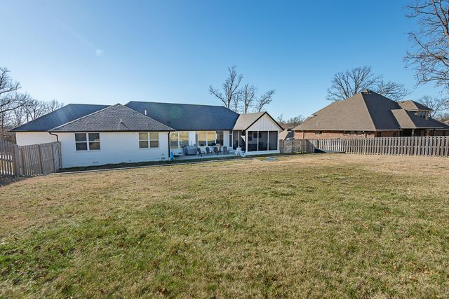 2619 E Olde Ivy Street, Springfield, MO 65804