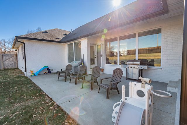 2619 E Olde Ivy Street, Springfield, MO 65804