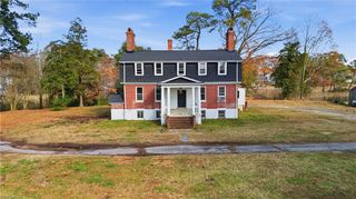 1998 Angora DR, Chesapeake, VA 23325