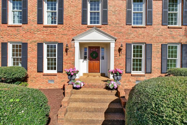 1553 N Main St, Mount Pleasant, TN 38474