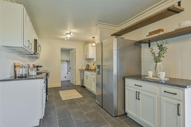 715 Harmon Circle, Moore, OK 73160