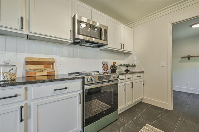715 Harmon Circle, Moore, OK 73160