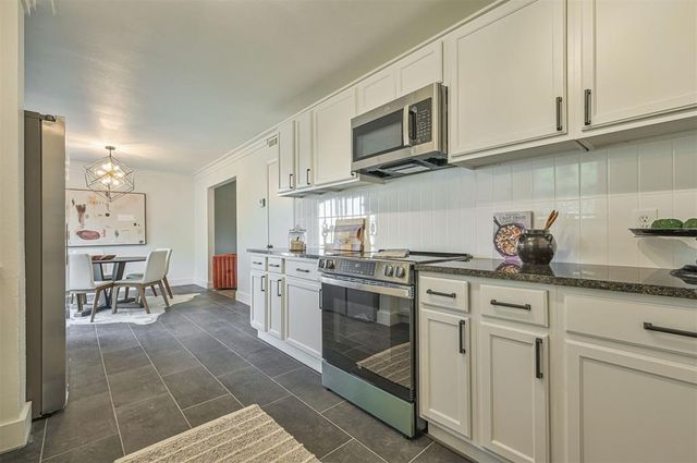 715 Harmon Circle, Moore, OK 73160