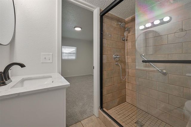 715 Harmon Circle, Moore, OK 73160