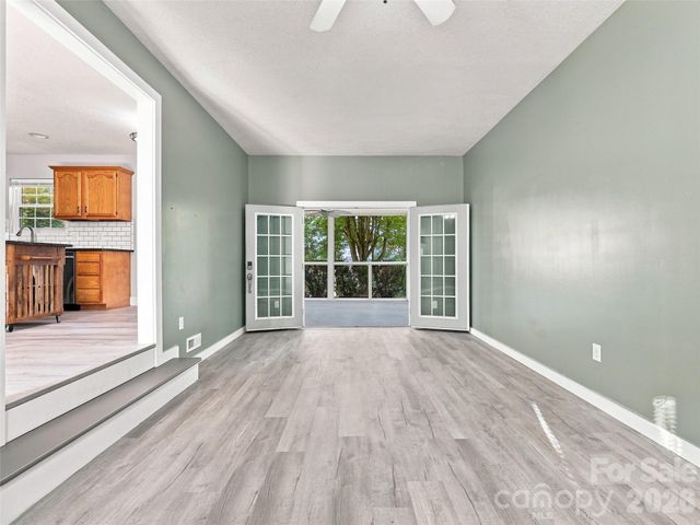 11 Brant Lane, Weaverville, NC 28787