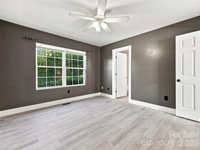 11 Brant Lane, Weaverville, NC 28787