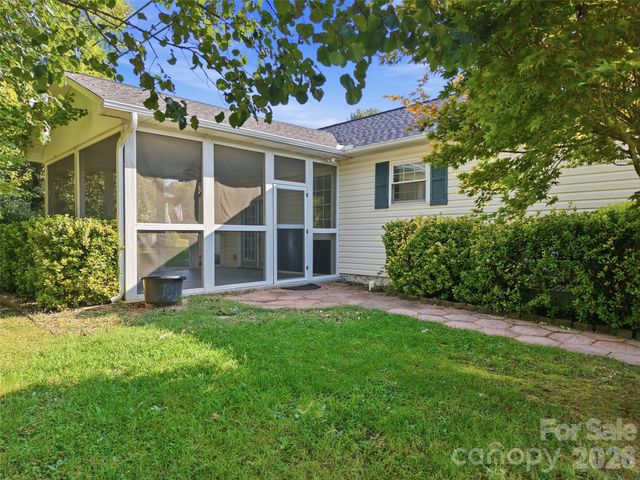 11 Brant Lane, Weaverville, NC 28787