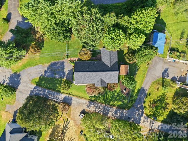 11 Brant Lane, Weaverville, NC 28787