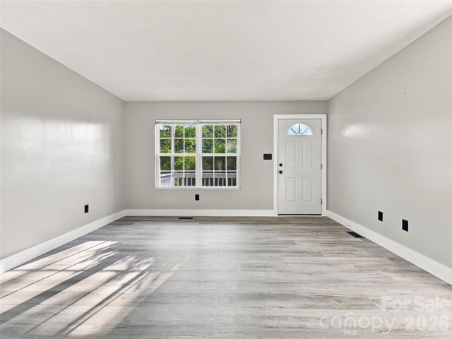 11 Brant Lane, Weaverville, NC 28787
