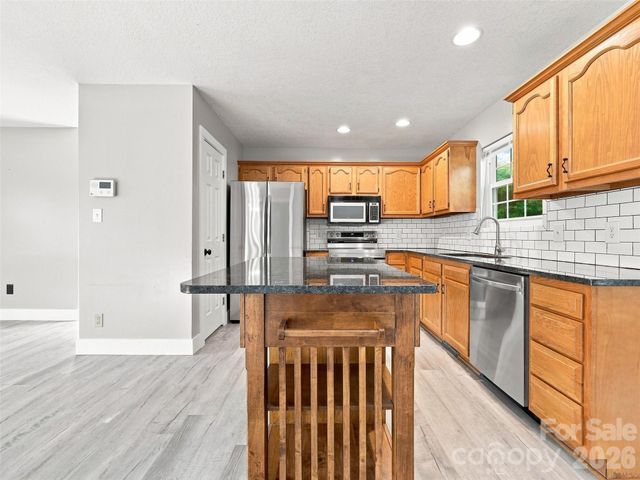 11 Brant Lane, Weaverville, NC 28787