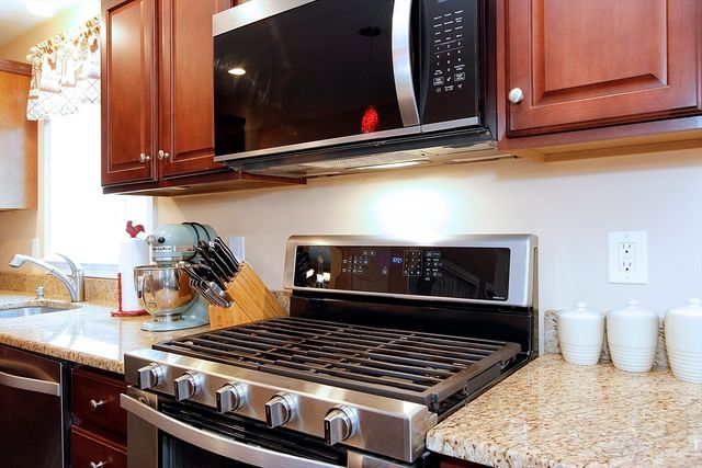 35 Settlers Way, Bourne, MA 02532