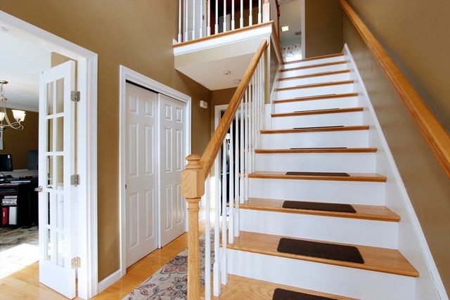 35 Settlers Way, Bourne, MA 02532