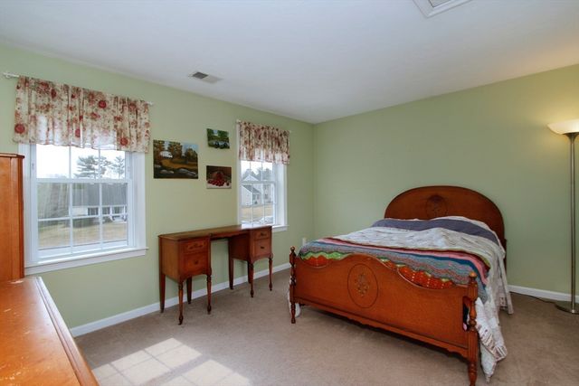 35 Settlers Way, Bourne, MA 02532