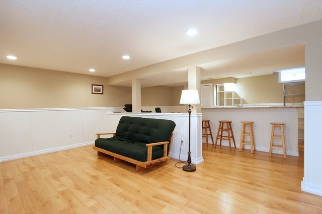 35 Settlers Way, Bourne, MA 02532