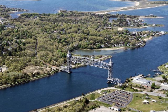 35 Settlers Way, Bourne, MA 02532