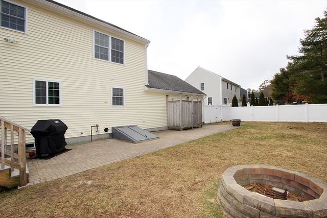 35 Settlers Way, Bourne, MA 02532
