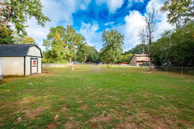 7024 Yarberry Lane, Little Rock, AR 72209