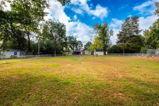 7024 Yarberry Lane, Little Rock, AR 72209