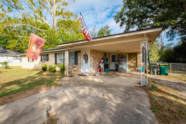 7024 Yarberry Lane, Little Rock, AR 72209