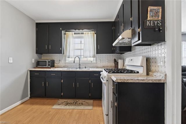 264 Exeter RD, Newport News, VA 23602