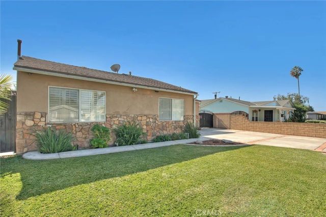236 E Mason, Azusa, CA 91702