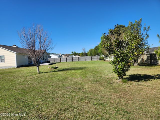 407 S Grazing Court, Sneads Ferry, NC 28460