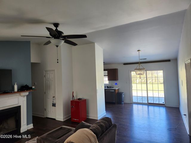 407 S Grazing Court, Sneads Ferry, NC 28460