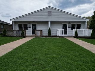 2727/2729 Kingston Dr, Harrison Twp, PA 15065