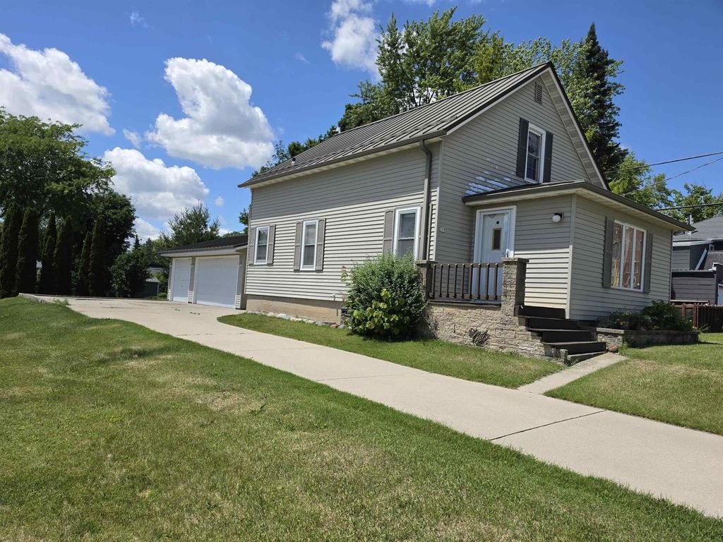 119 S HELENA STREET, Campbellsport, WI 53010