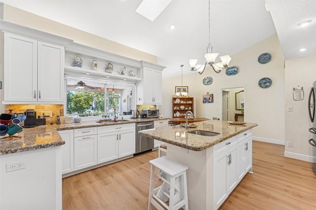 128 NW 110th Way, Coral Springs, FL 33071