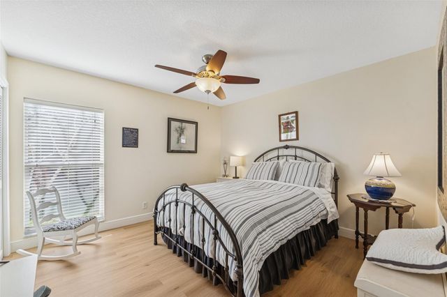 128 NW 110th Way, Coral Springs, FL 33071