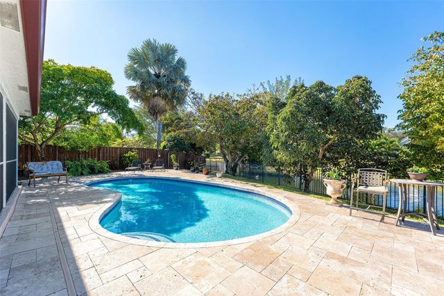 128 NW 110th Way, Coral Springs, FL 33071