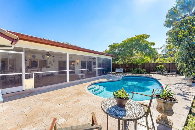 128 NW 110th Way, Coral Springs, FL 33071