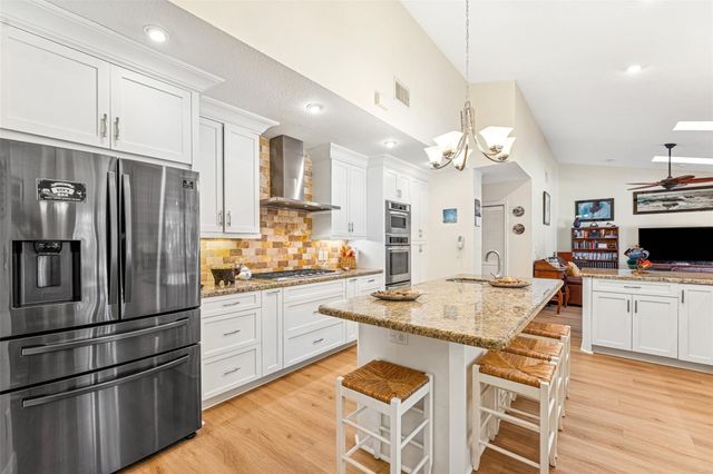 128 NW 110th Way, Coral Springs, FL 33071