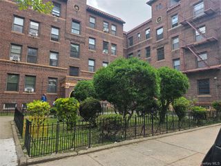 62-64 Saunders Street Q4, Rego Park, NY 11374