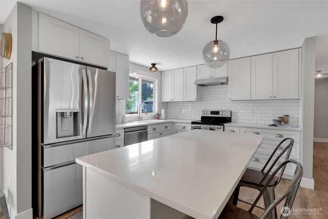 4911 SW 324th Place, Federal Way, WA 98023