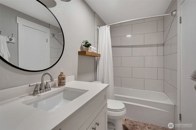 4911 SW 324th Place, Federal Way, WA 98023