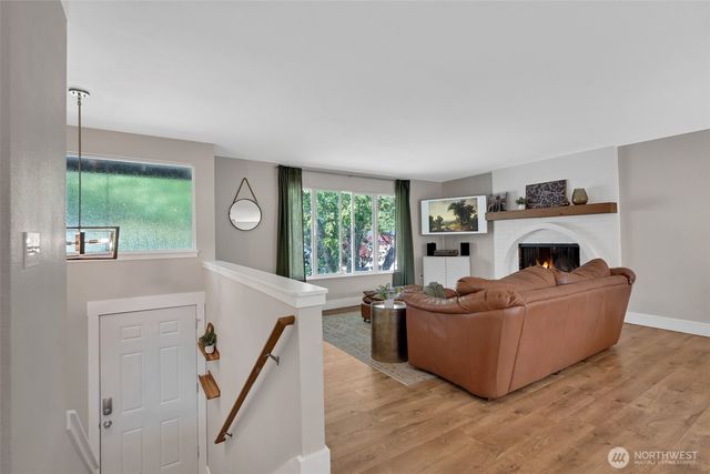 4911 SW 324th Place, Federal Way, WA 98023
