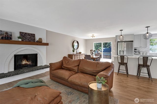 4911 SW 324th Place, Federal Way, WA 98023